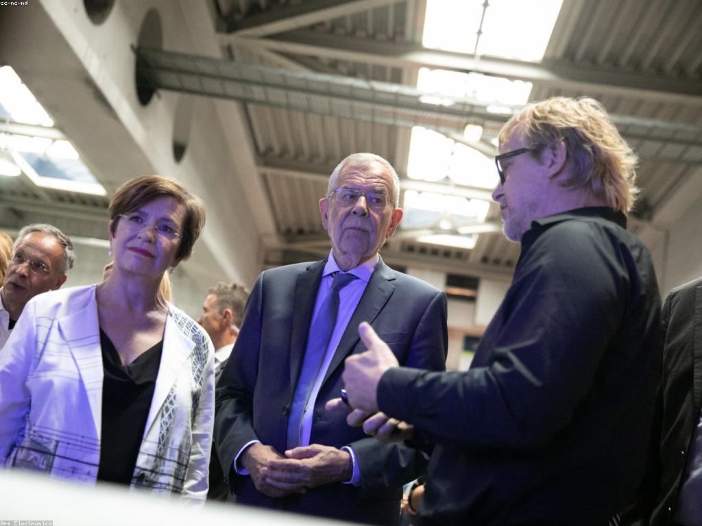 សារៈសំខាន់នៃព្រឹត្តិការណ៍និងការសកម្មភាពក្នុងការអភិវឌ្ឍន៍លក្ខណៈជាតិក្នុងសង្គម